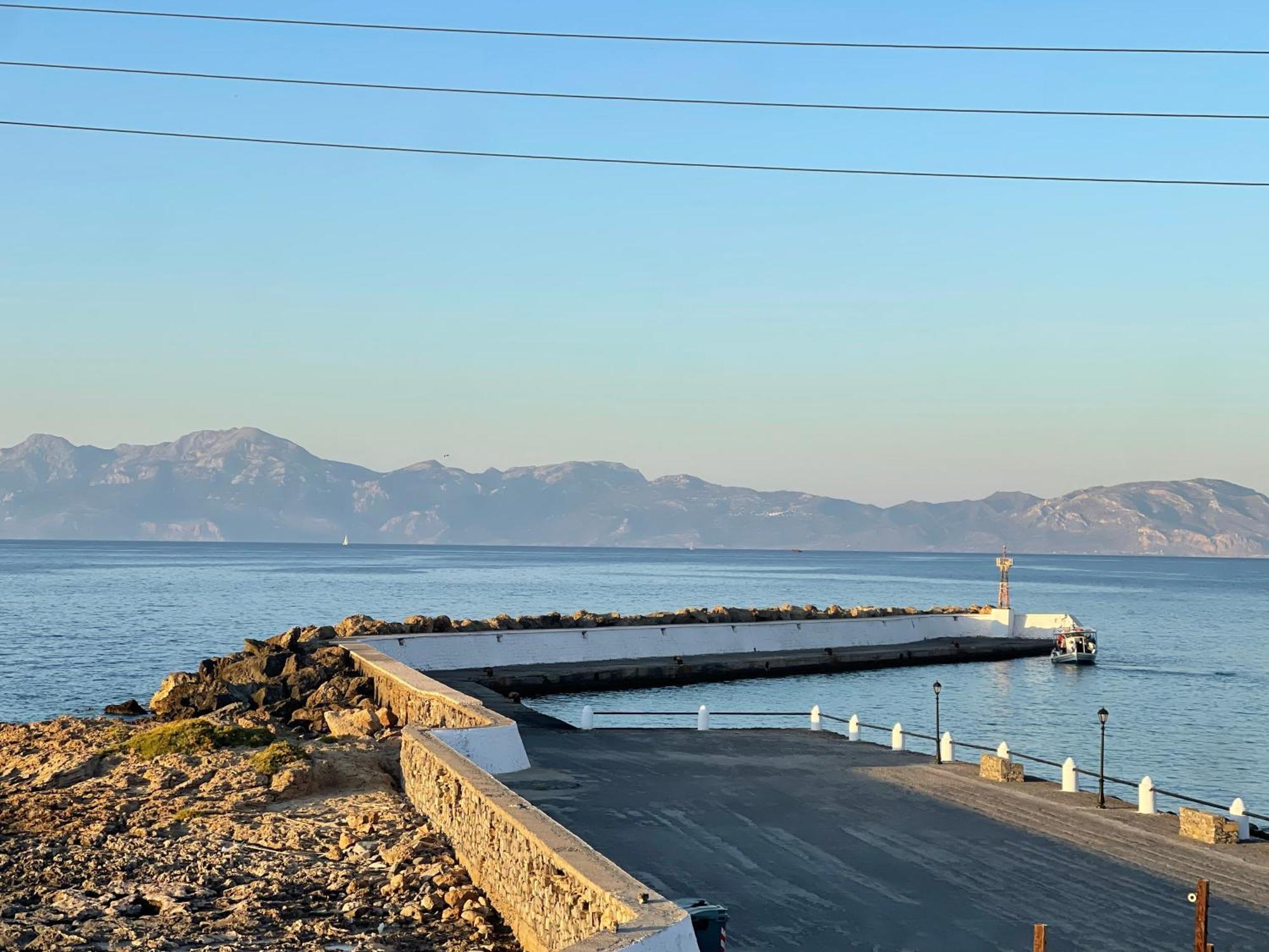 Kasos Almyra Beach Suites Frý Dış mekan fotoğraf